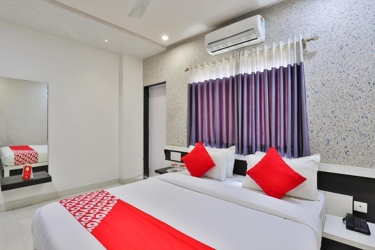 Oyo 18807 Vrajbhoomi Hotel Somnāth Buitenkant foto